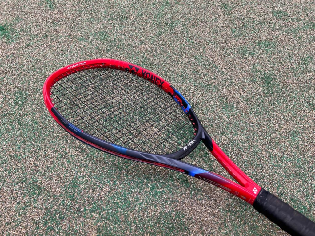 ヨネックス 新作 ブイコア100 23 インプレ 超人気モデル 西岡選手の黒塗りラケットの正体 Yonex Vcore 23 Tennis Lab